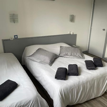 Family Hotel - Site Du Parc Jaunay-Clan Exteriör bild