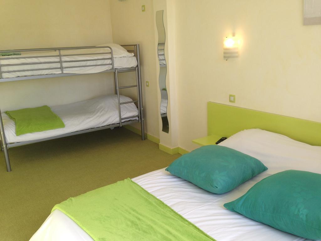 Family Hotel - Site Du Parc Jaunay-Clan Exteriör bild