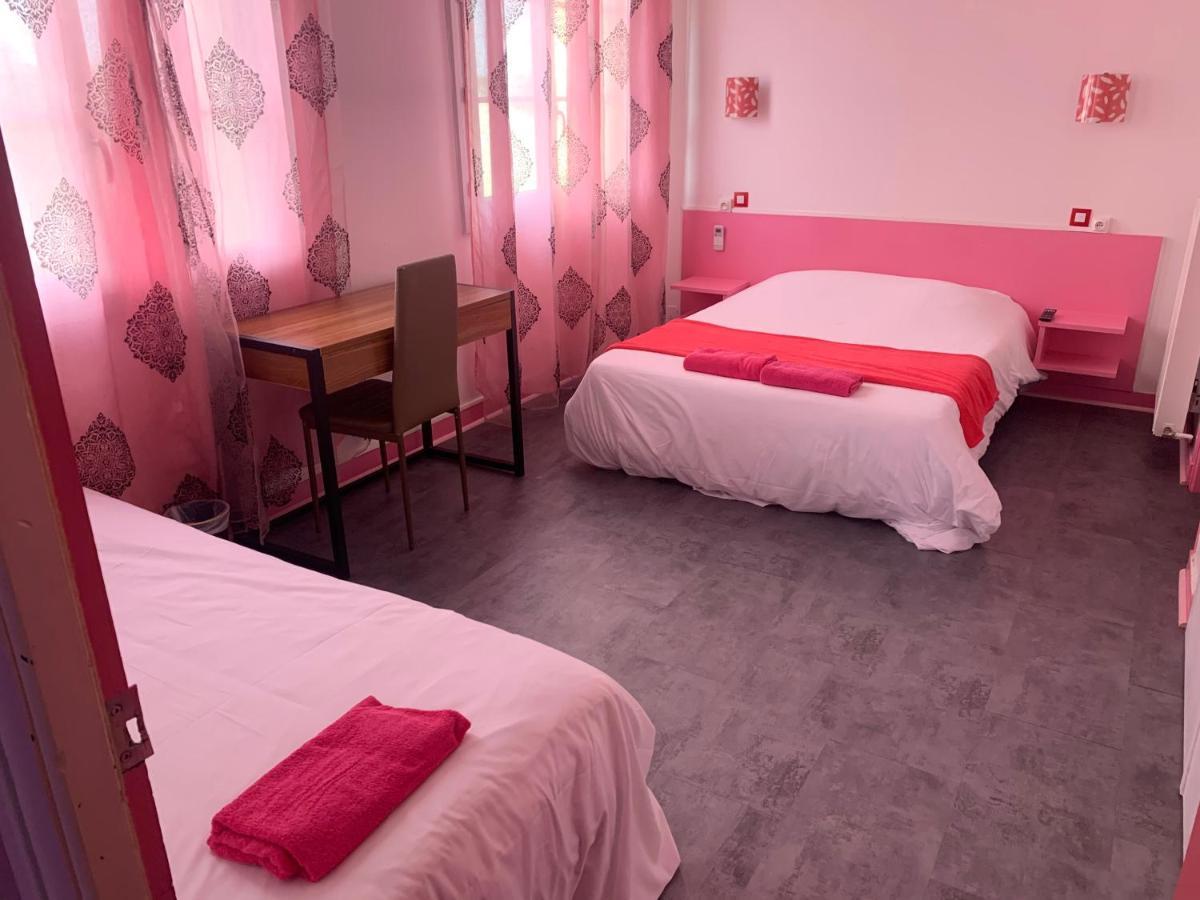 Family Hotel - Site Du Parc Jaunay-Clan Exteriör bild